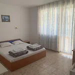 Πανσιόν къща нанси Σάνι Μπιτς